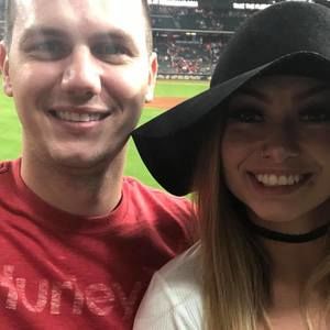 Meet your Posher, Travis